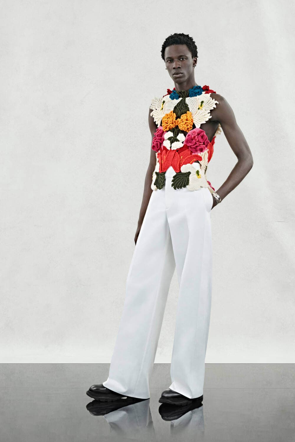 Alexander McQueen: Menswear SS24 - 10 Magazine